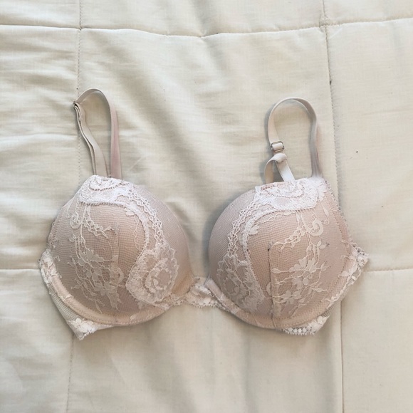 Victoria's Secret Other - VS lace push up bra